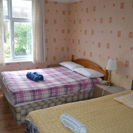 3 Bedroom - Ealing *