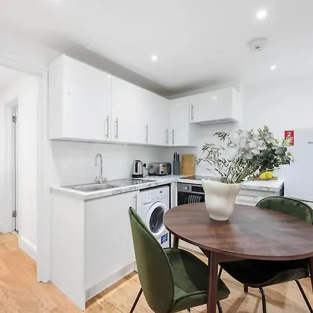 Classy&stylish 2 Bed Flat Near Camden * London