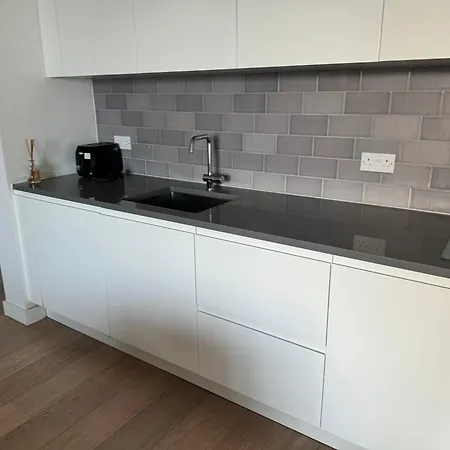 Docklands Stunning 2 Bed Appartamento Londra
