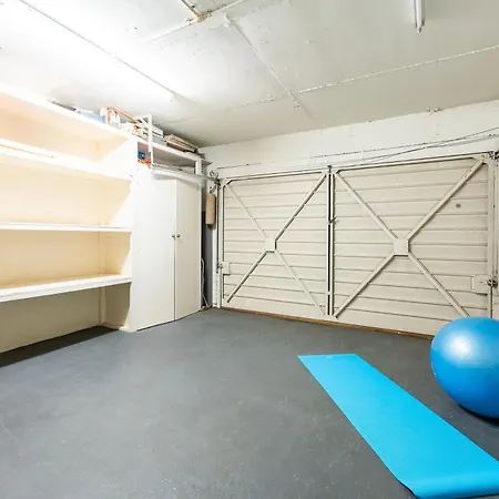 Apartment Luxury 6 Bedroom House In Southwick Street