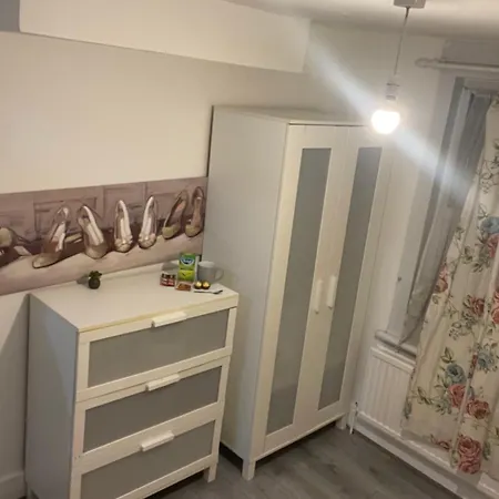 Affittacamere Cozy 25 Min Liverpool Street *