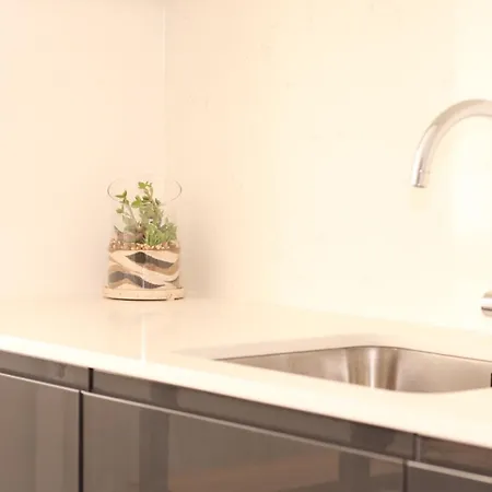 Star Warwick Mansions 4-bed Retreat Apartment *