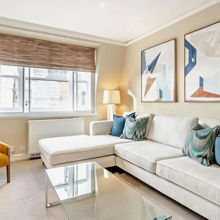 Knightsbridge Cosy 2 Bedroom Central Location Apartment