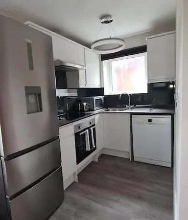 New! Brand New Beautiful Modern Apartment London