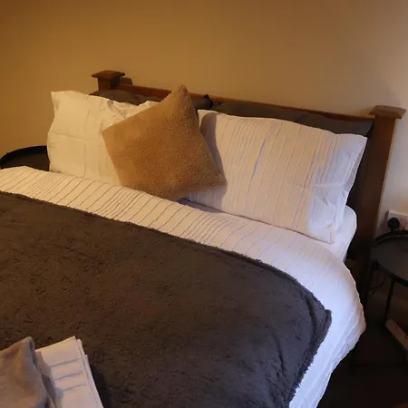 Affordable Double In Near Elephant And Castle Station 招待所 伦敦