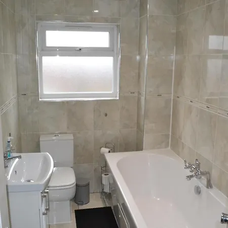 3 Bedroom - Ealing *