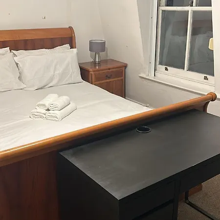 Apartment 3 Bedroom Top Floor Kensington London