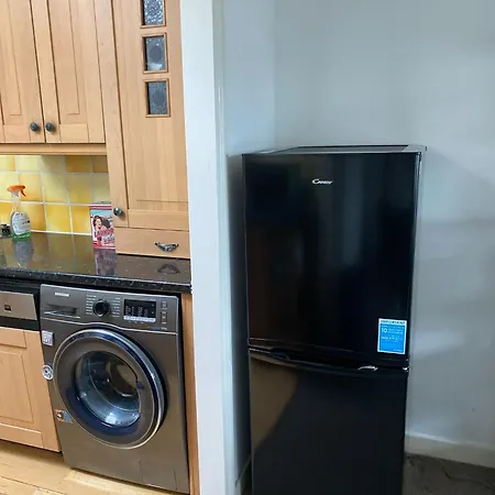 3 Bedroom Top Floor Kensington *