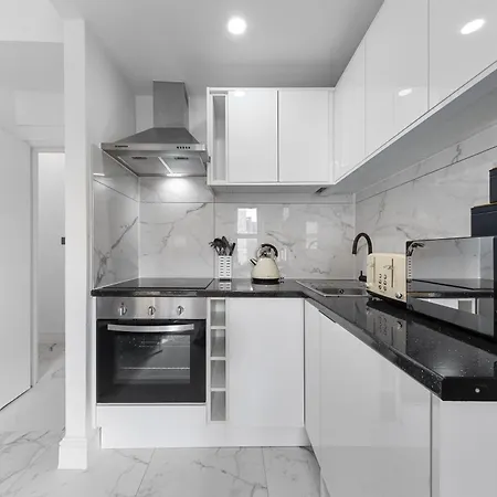 Modern 2 Bed - Sleeps 5 - Near Zoo, Camden Market, Primrose Hill - Central - Nw3 Finchley Road Apartment *