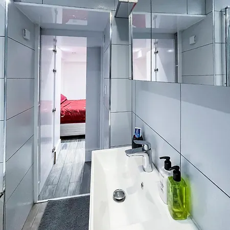 Ensuite With Jacuzzi *