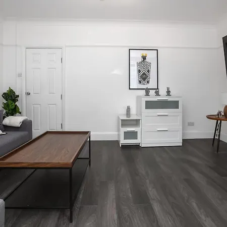 Modern 2 Bed In Prime Camden Sleeps 6