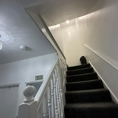 Smart Cosy/small Double In Oakridge Road Bromley * London