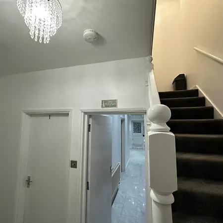 Gæstehus Smart Cosy/small Double In Oakridge Road Bromley London