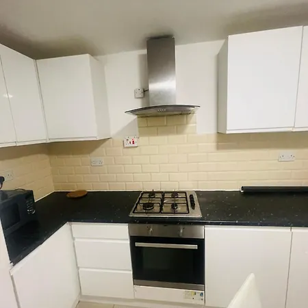 Homestay Double Near Canary Wharf 28 *