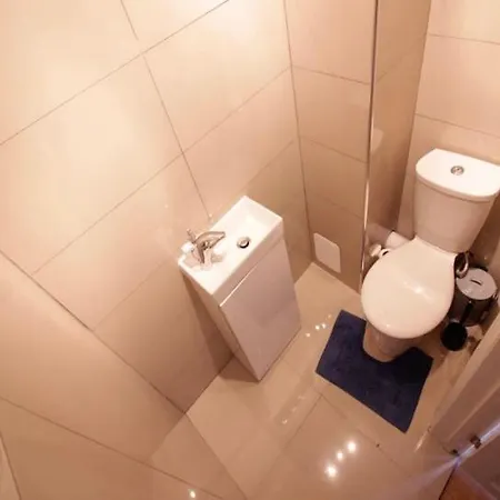 Homestay Double Near Canary Wharf 28 *