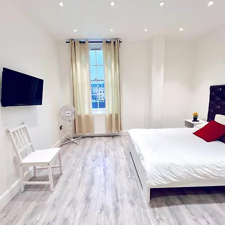 Harrow Apartment *