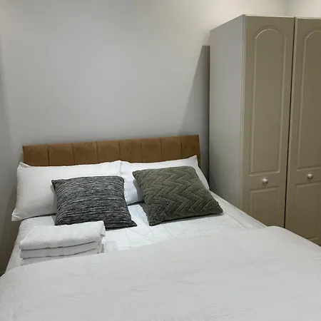 Smart Cosy/small Double In Oakridge Road Bromley Gæstehus *