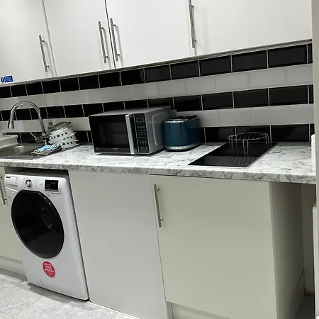 Gæstehus Smart Cosy/small Double In Oakridge Road Bromley