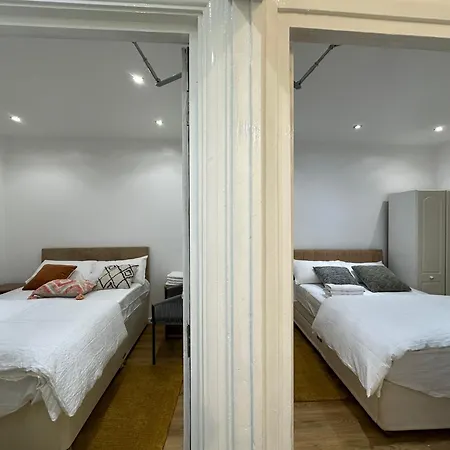 Beautiful Double With Free Wi-fi And Free Parking London
