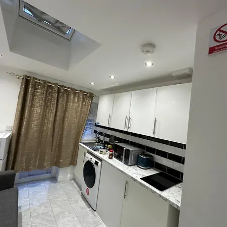 Guest house Beautiful Double With Free Wi-fi And Free Parking London
