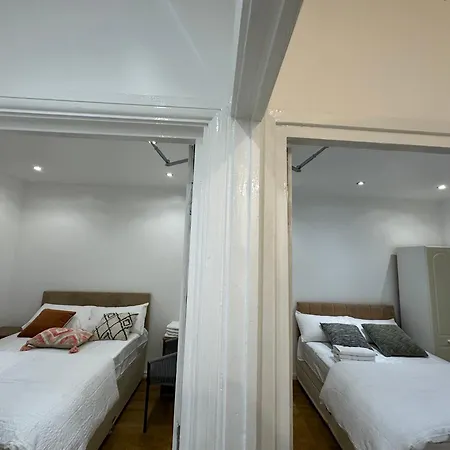 Beautiful Double With Free Wi-fi And Free Parking Guest house London