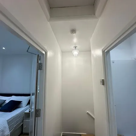 Guest house Beautiful Double With Free Wi-fi And Free Parking