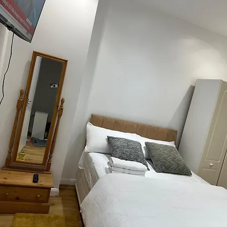 Beautiful Double With Free Wi-fi And Free Parking * London