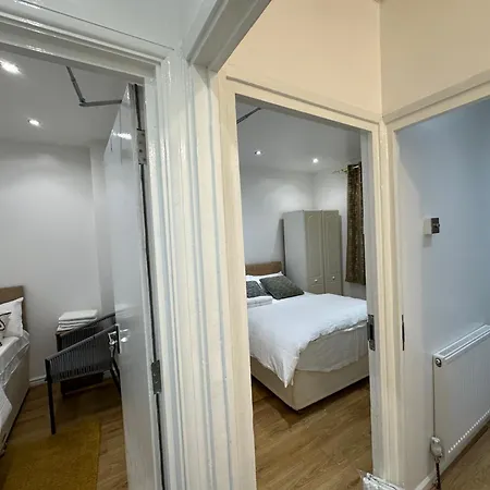 Guest house Beautiful Double With Free Wi-fi And Free Parking London
