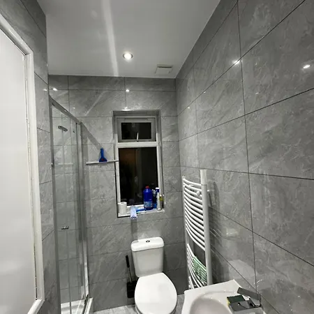Guest house Beautiful Double With Free Wi-fi And Free Parking London