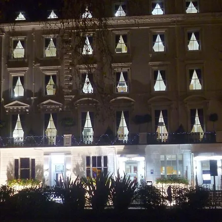 Cardiff Hotel 3*