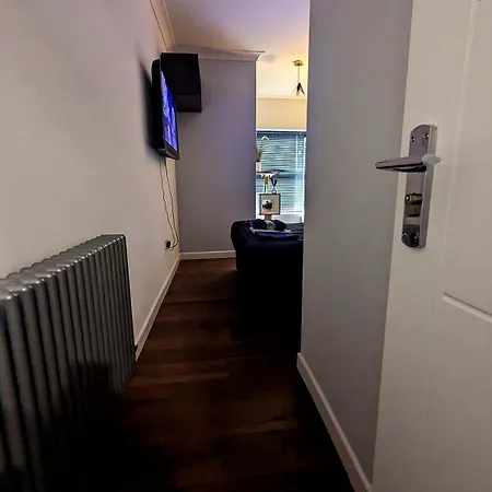 Bright & Modern In Hackney Wick E3 Apartment *