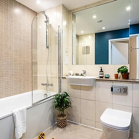 Vibrant And Modern With Canal Views