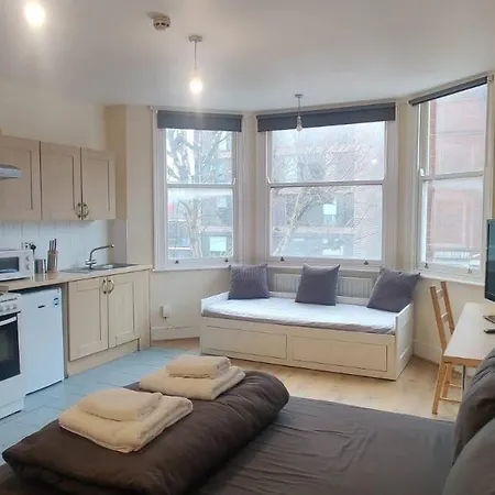 Appartement Very Large On Finchley Road 11 *