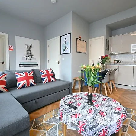 1 Bedroom Flat In Wood Piccadilly Line Londýn