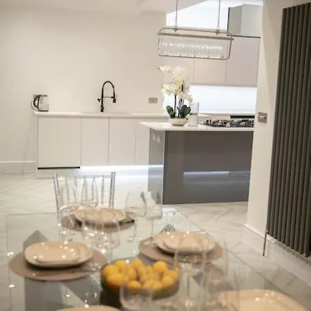 Gasthof Private Access Double Ensuite - Ground Floor *