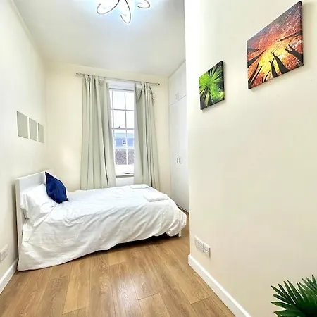 The Euston -60 Apartment
