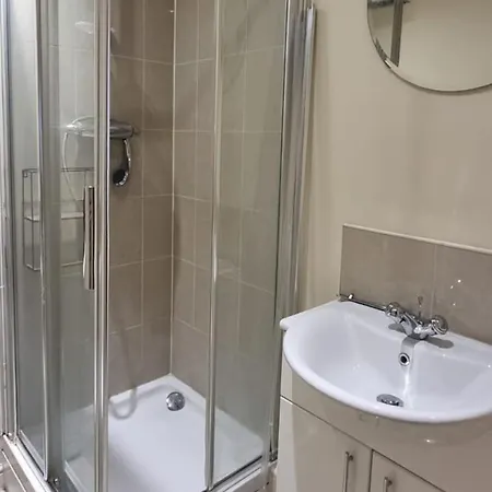 Two Bed Free Parking Near Colindale Station * Edgware