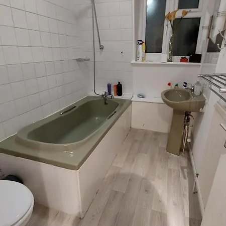 2-bed In King's Cross Apartment