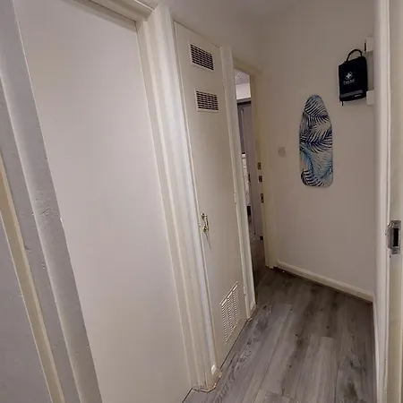 2-bed In King's Cross Apartment *