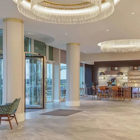 Hilton Angel Islington Отель