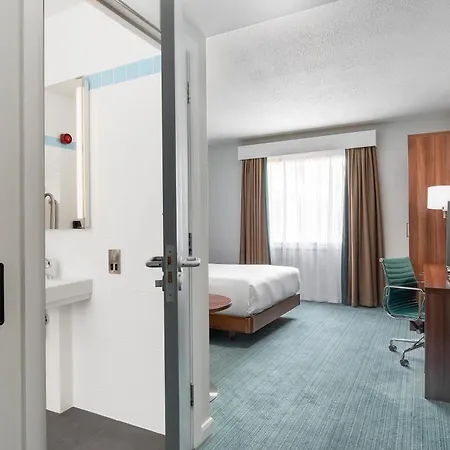Hilton Garden London Heathrow Airport 4* Hillingdon