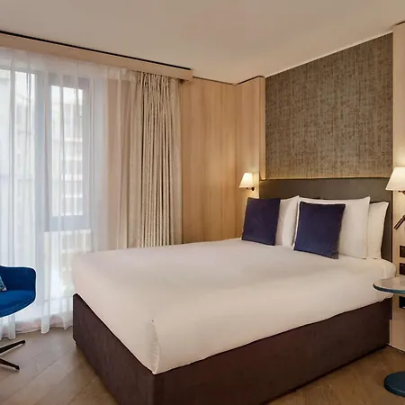 Hotel The Westminster London, Curio Collection By Hilton London