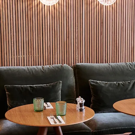 Hotel Melia White House