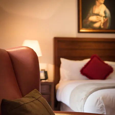 The Royal Horseguards Hotel, Hotel