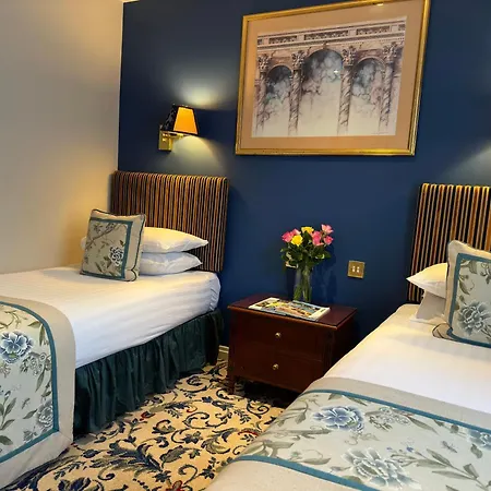 London Lodge Hotel