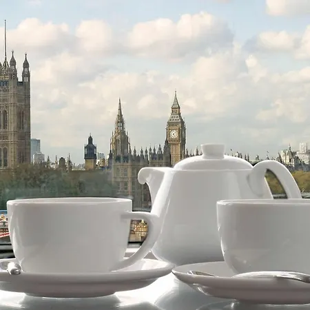 Park Plaza Riverbank Londen