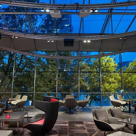 Park Plaza Riverbank Londen