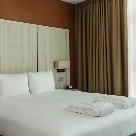 Szálloda Doubletree By Hilton Excel London