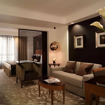 Отель Park Plaza Victoria