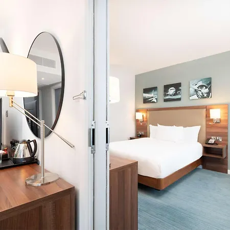 Hilton Garden London Heathrow Airport